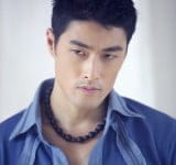 Johnny Trí Nguyễn