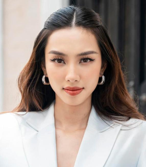 Nguyễn Thúc Thùy Tiên